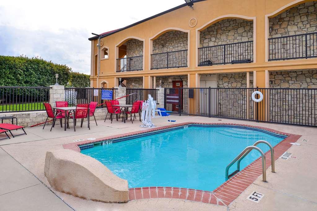 Americas Best Value Inn Buda Exterior foto