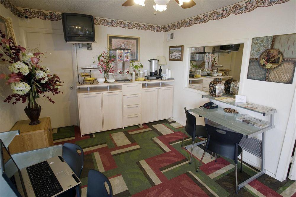 Americas Best Value Inn Buda Cameră foto